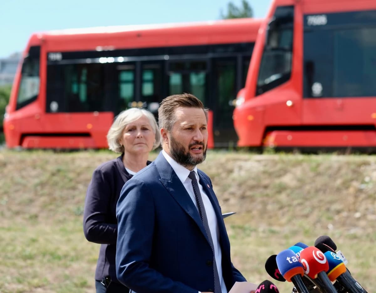 Vallo Kratochvílová.jpg (cropped)