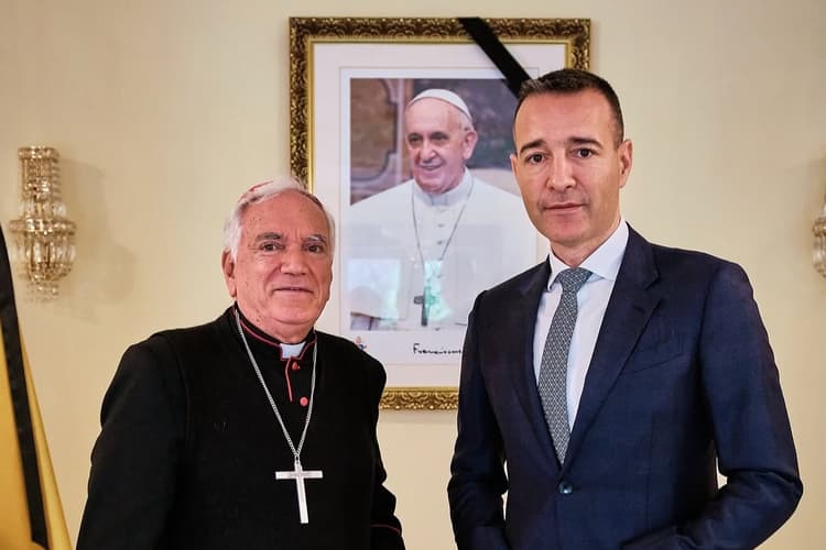 Tomáš Drucker a apoštolský nuncius Nicola Girasoli. Foto: FB/ Tomáš Drucker