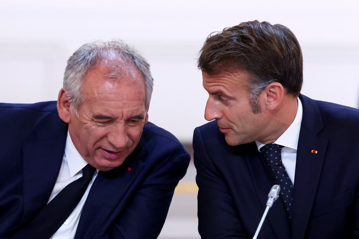 Emmanuel Macron a Francois Bayrou. Foto: TASR/AP