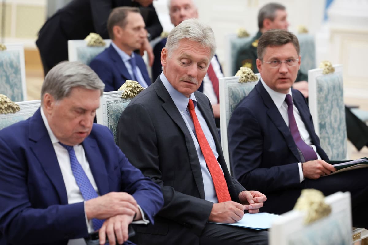 Dmitrij Peskov (v strede). Foto: TASR/AP