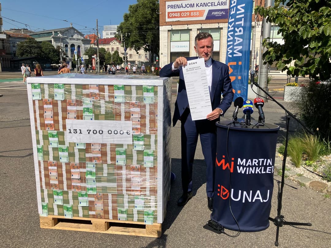 Martin Winkler ukázal účet za primátora Matúša Valla. FOTO: Redakcia Marker
