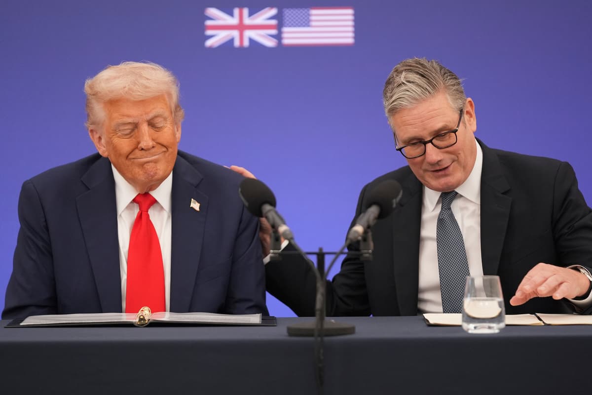 Americký prezident Donald Trump a britský premiér Keir Starmer. Foto: TASR/AP