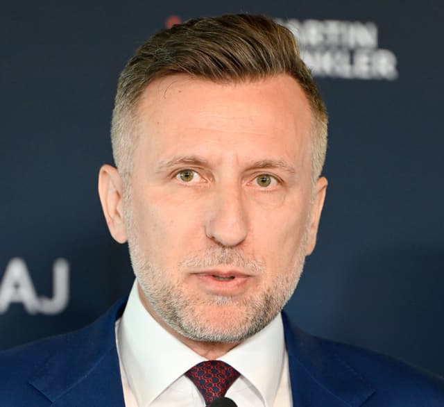 Na snímke Martin Winkler počas oznámenia svojej kandidatúry na primátora Bratislavy. FOTO: TASR/Pavel Neubauer