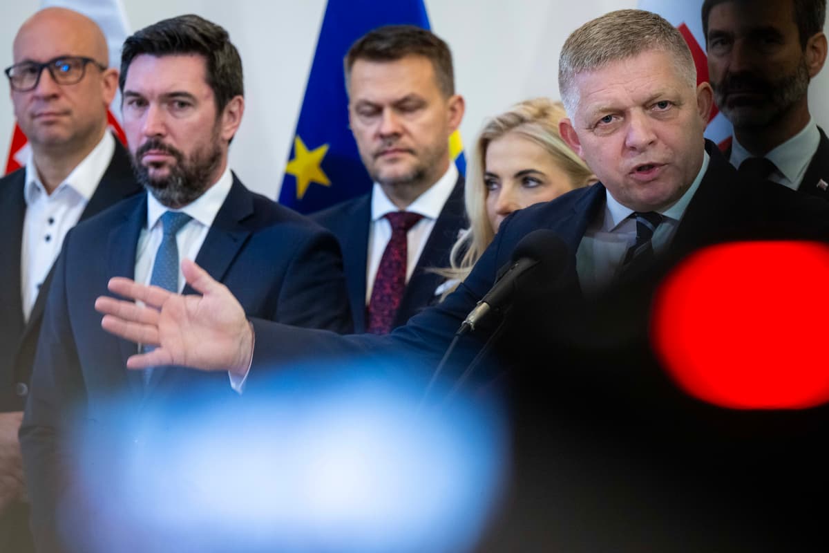 Premiér Robert Fico a ministri pri predstavení rozpočtu verejnej správy. Foto: Jakub Kotian/TASR