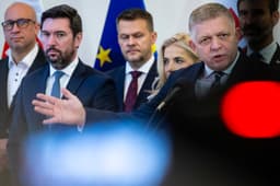 Premiér Robert Fico a ministri pri predstavení rozpočtu verejnej správy. Foto: Jakub Kotian/TASR