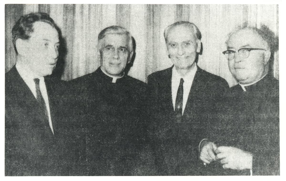 Štyria básnici – velikáni slovenského exilu v USA. Zľava profesor Karol Strmeň, františkán Rudolf Dilong, lekár Andrej Žarnov a kňaz Mikuláš Šprinc. Foto: archív M. M.