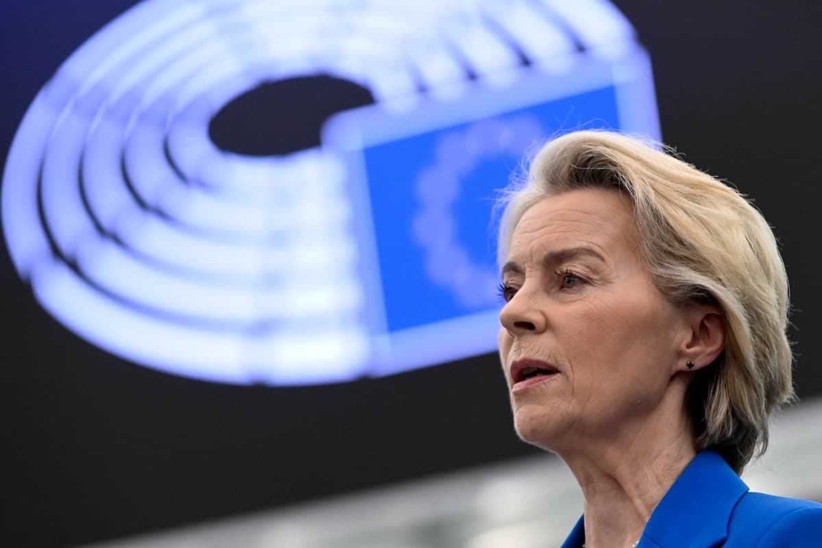 Ursula von der Leyenová vystupuje s príhovorom na úvod plenárneho zasadnutia Európskeho parlamentu v Štrasburgu v pondelok 6. októbra 2025. Foto: TASR/AP
