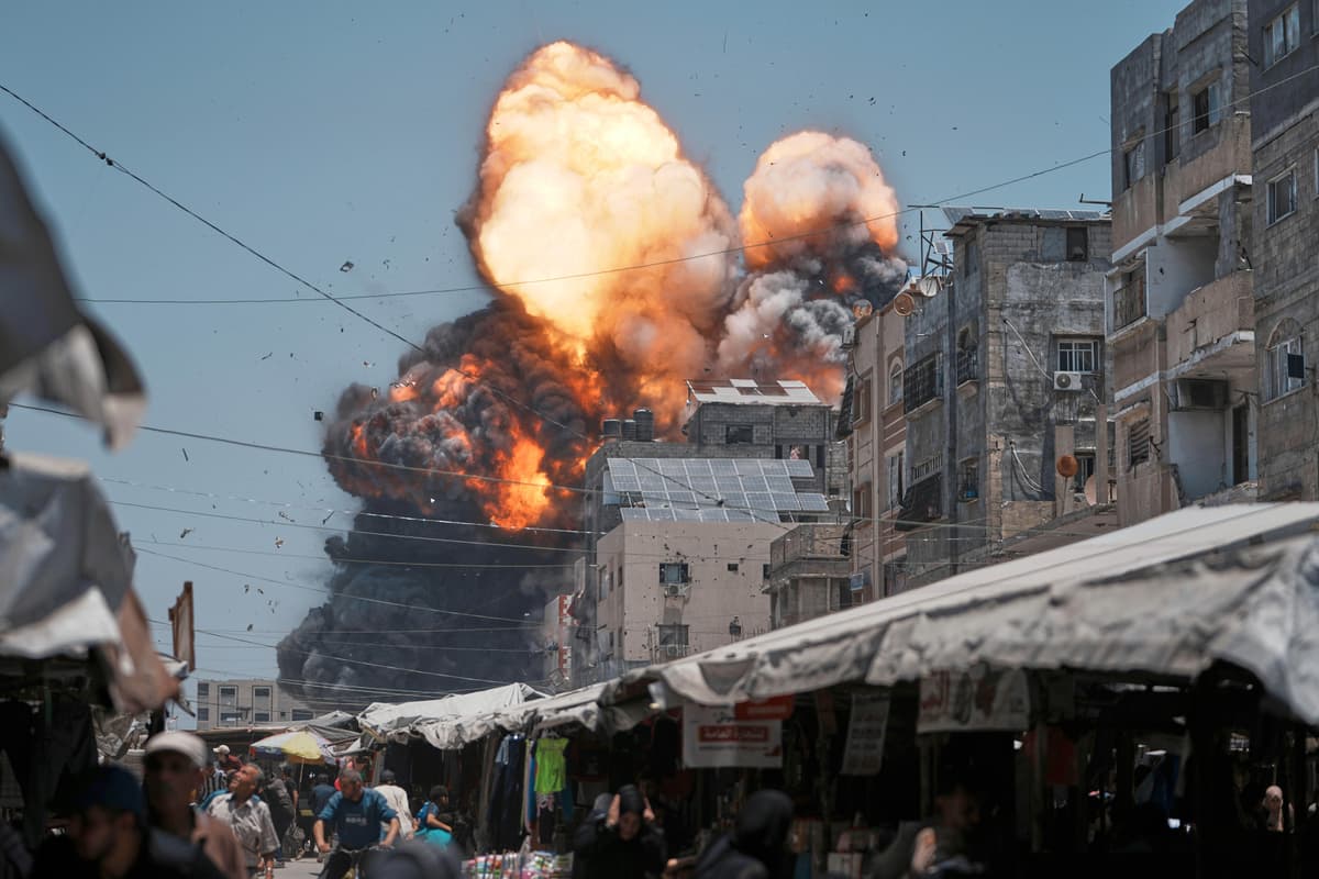 Letecký útok z Izraela na mesto Gaza 1. júna 2025. Foto: TASR/AP