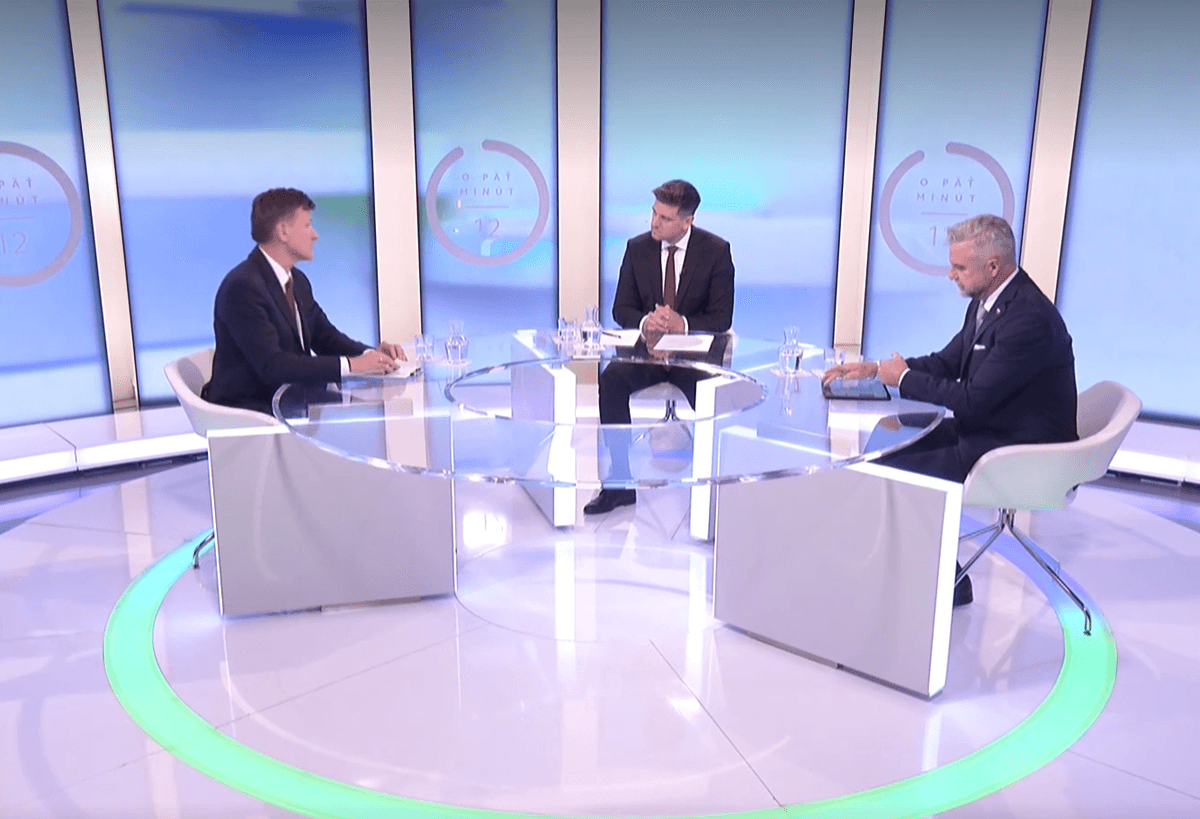 Tibor Gašpar a Alojz Hlina v diskusnej relácii STVR. FOTO: STVR