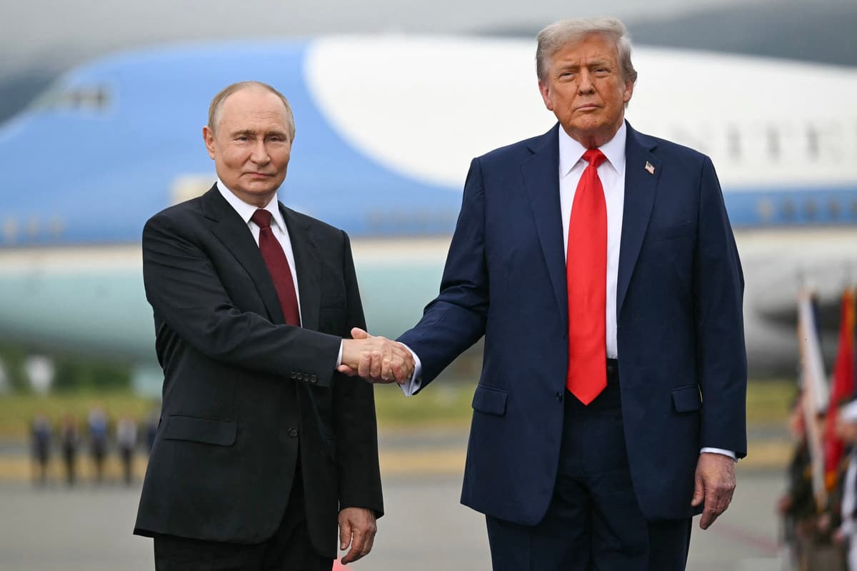 Donald Trump a Vladimír Putin počas ich stretnutia v auguste 2025. Foto: Andrew Caballero-Reynolds / AFP / Profimedia
