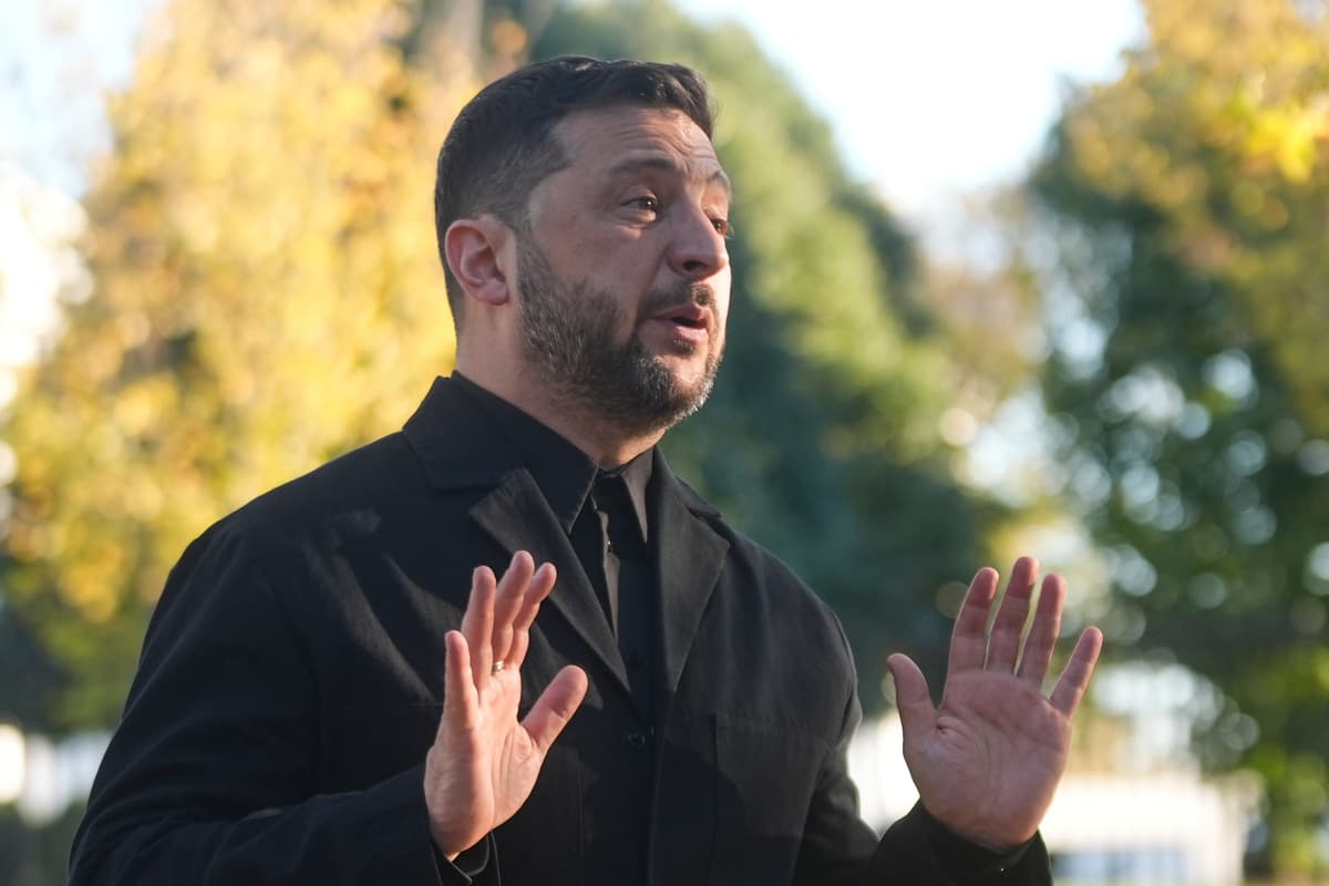 Volodymyr Zelenskyj odpovedá na otázky novinárov po stretnutí s Trumpom. Foto TASR/AP