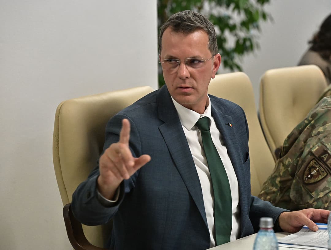 Na archívnej snímke z 20. októbra 2025 rumunský minister obrany Ionut Mosteanu. Foto: TASR/Agerpres