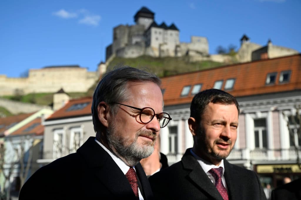 Petr Fiala a Eduard Heger (2023). Foto: TASR.