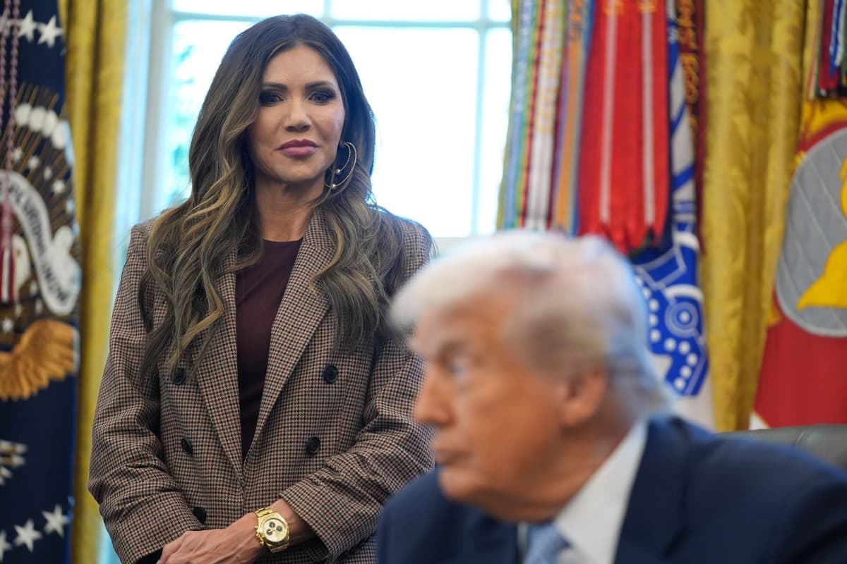 Kristi Noemová a Donald Trump. Foto: TASR/AP