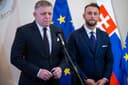 Robert Fico a Matúš Šutaj Eštok. Foto: TASR/Jakub Kotian