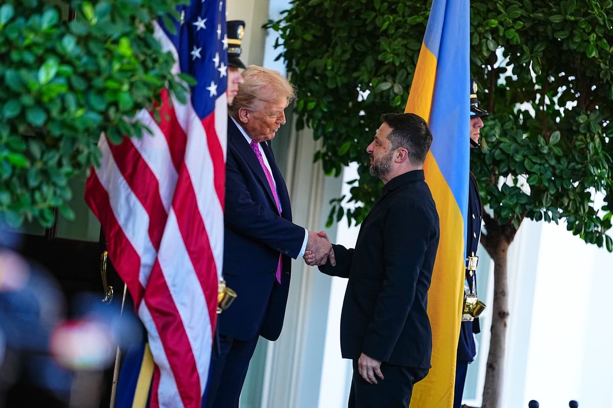 Prezident USA Donald Trump víta svojho ukrajinského náprotivka Volodymyra Zelenského v Bielom dome 17. októbra 2025. Foto: CNP/ AdMedia / Sipa Press / Profimedia