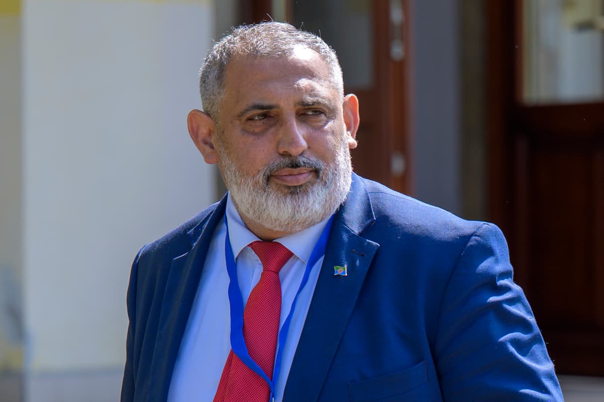 Na snímke splnomocnenec vlády SR pre rómske komunity Alexander Daško pred výjazdovým rokovaním vlády v Pečovskej Novej Vsi 4. júna 2025. Foto: Veronika Mihaliková/TASR