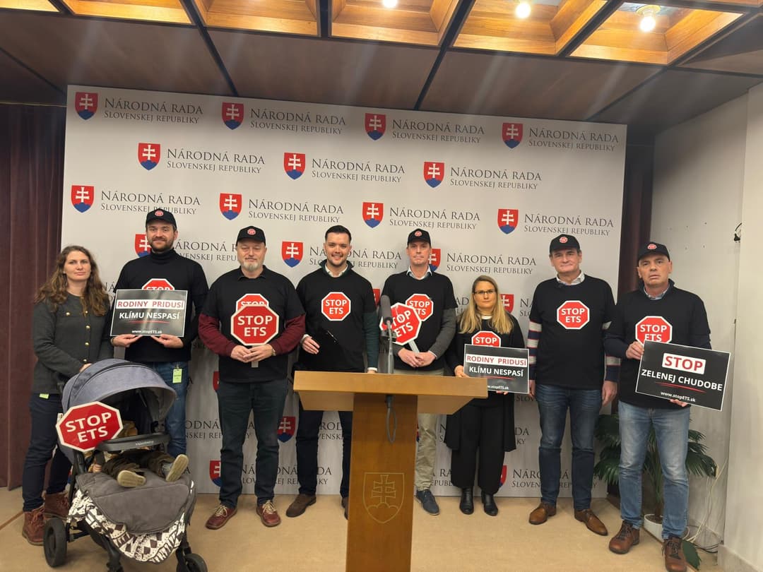 Členovia petičného výboru. Foto: Archív