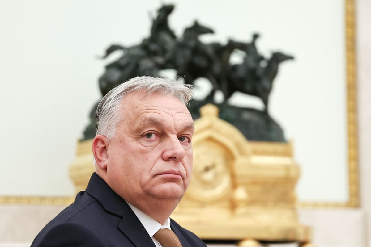 Maďarský premiér Viktor Orbán reaguje počas stretnutia s ruským prezidentom Vladimirom Putinom (nie je na snímke) v Moskve v piatok 28. novembra 2025. Foto: TASR/AP