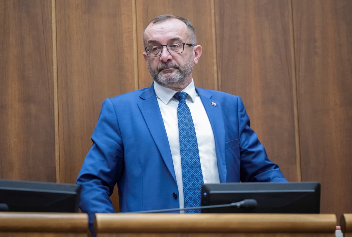 Na snímke poslanec parlamentu SR Róbert Puci (Hlas-SD) počas 43. schôdze NR SR 10. decembra 2025 v Bratislave. Foto: Martin Baumann/TASR