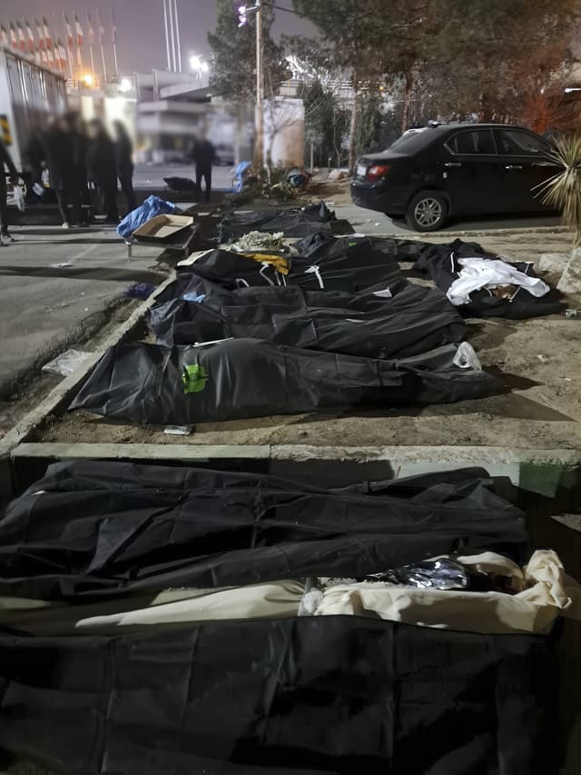 Zabití sú zabalení do vakov. Foto: Profimedia