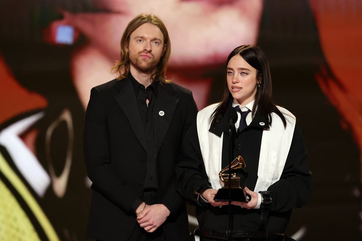Billie Eillish pri preberaní ceny Grammy. Foto: Kevin Winter / Getty images North America / Getty Images via AFP / Profimedia