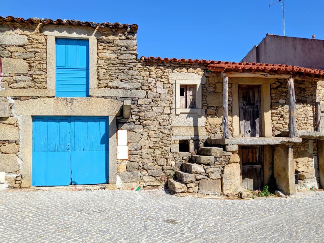 V centre portugalskej dediny Picote. Voľakedy obydlie, dnes nostalgia. Foto: autorka