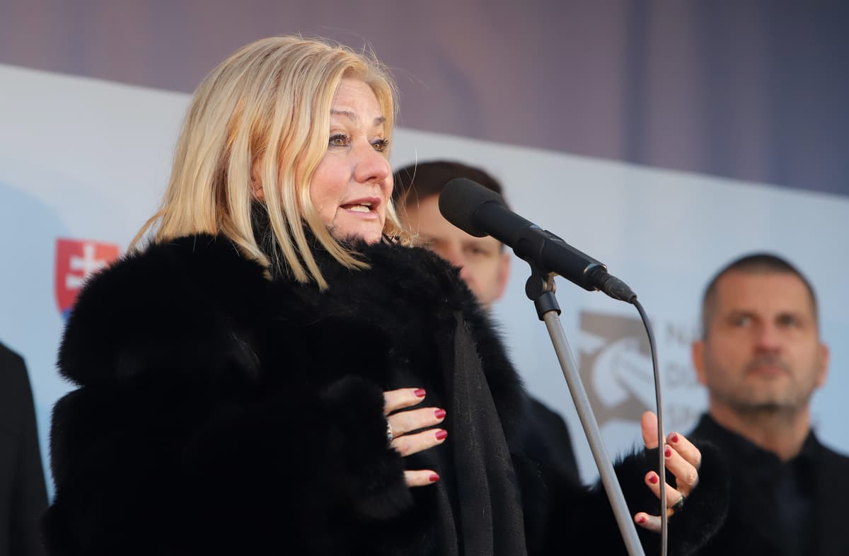 Na snímke primátorka mesta Lučenec Alexandra Pivková počas slávnostného otvorenia úseku rýchlostnej cesty R2 Mýtna v okrese Lučenec 19. decembra 2022. Foto: Ján Krošlák/TASR