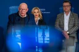 Matúš Oľha, Martina Šimkovičová a František Kornaj, ilustračný záber. Foto Kotian/TASR