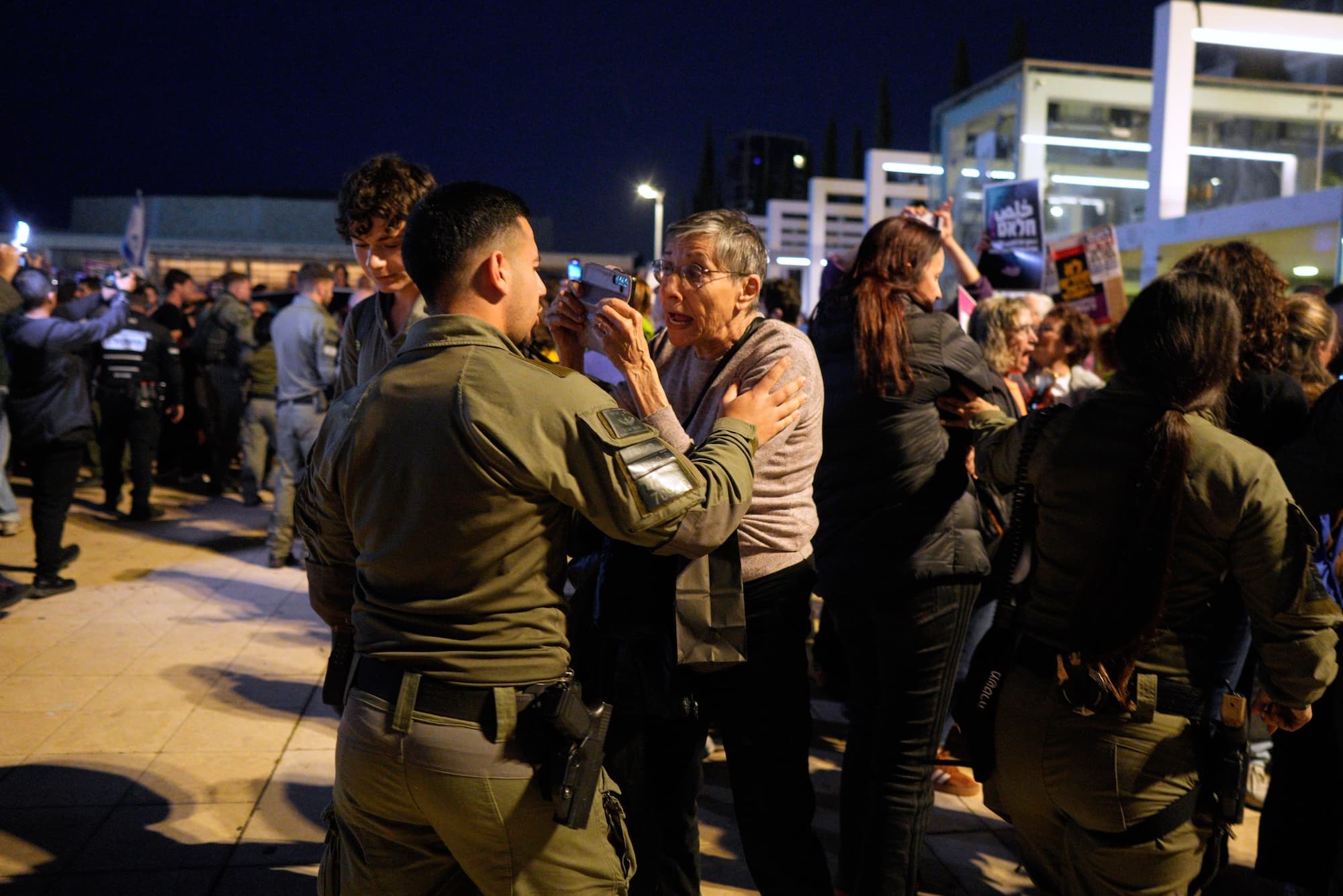 Záber z izraelského protestu proti vojne. Foto TASR/AP