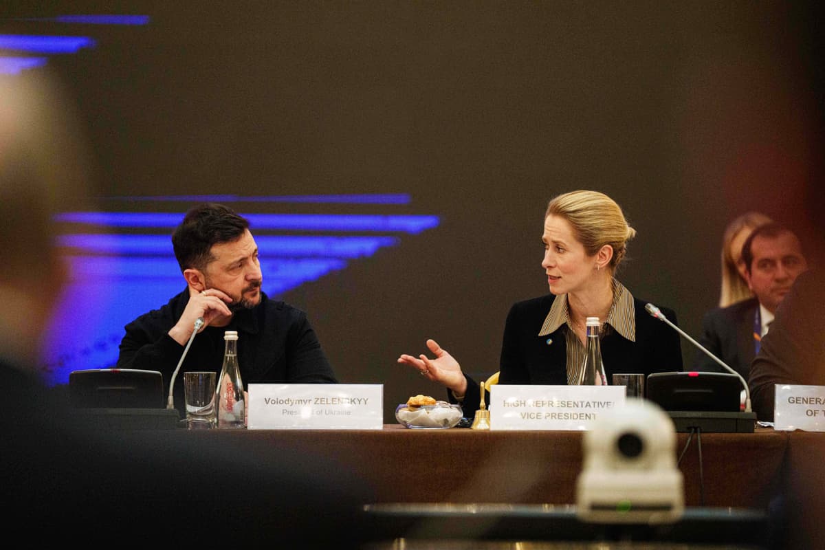 Kaja Kallasová a Volodymyr Zelenskyj. Foto: TASR/AP