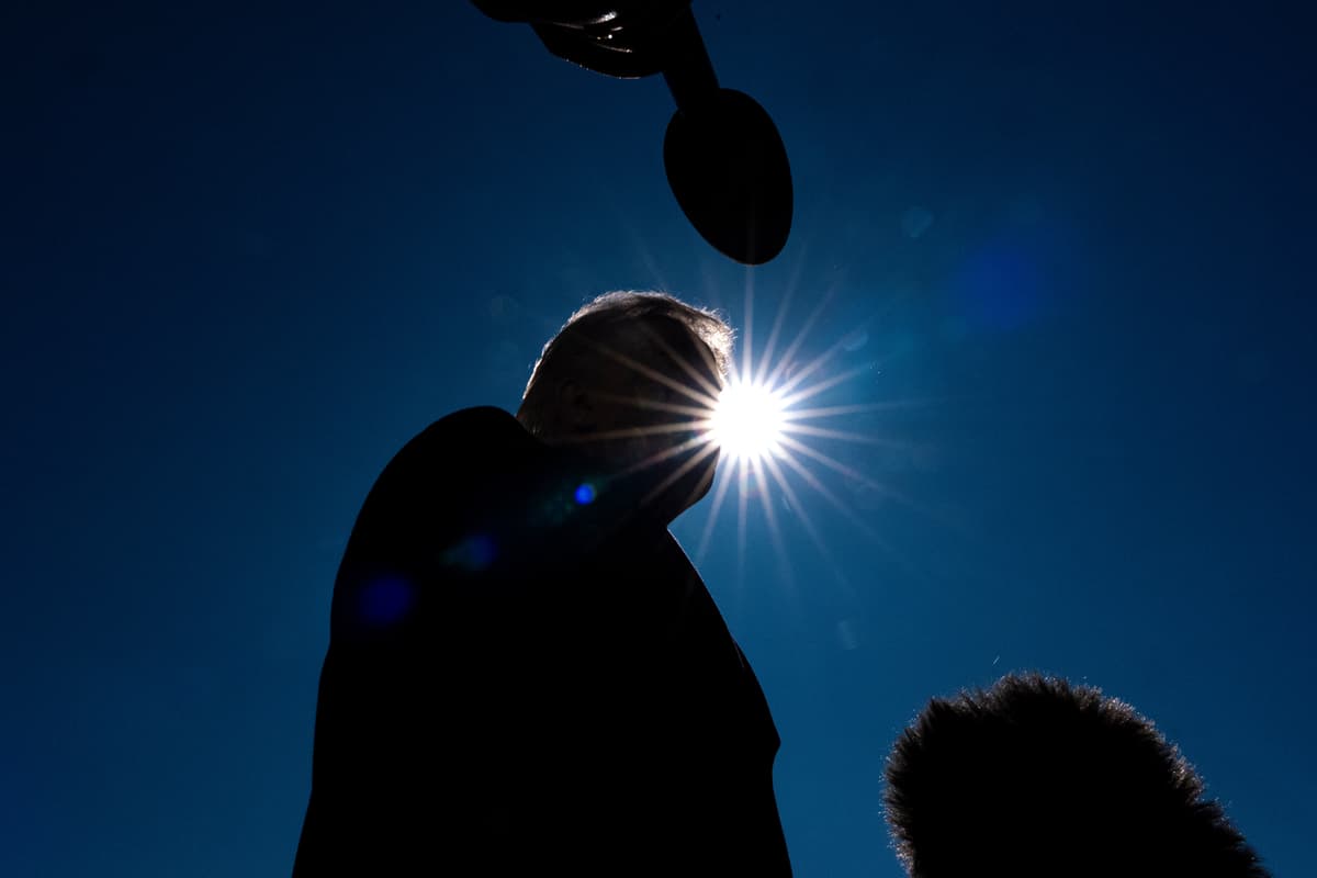 Donald Trump den pred bombardovaním Iránu. Foto: TASR/AP