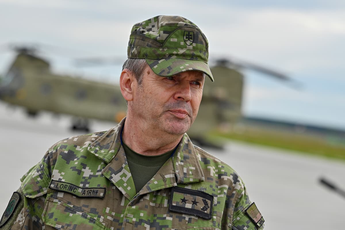 Na snímke Miroslav Lorinc navrhnutý na náčelníka Generálneho štábu Ozbrojených síl SR. Foto:TASR/Michal Svítok