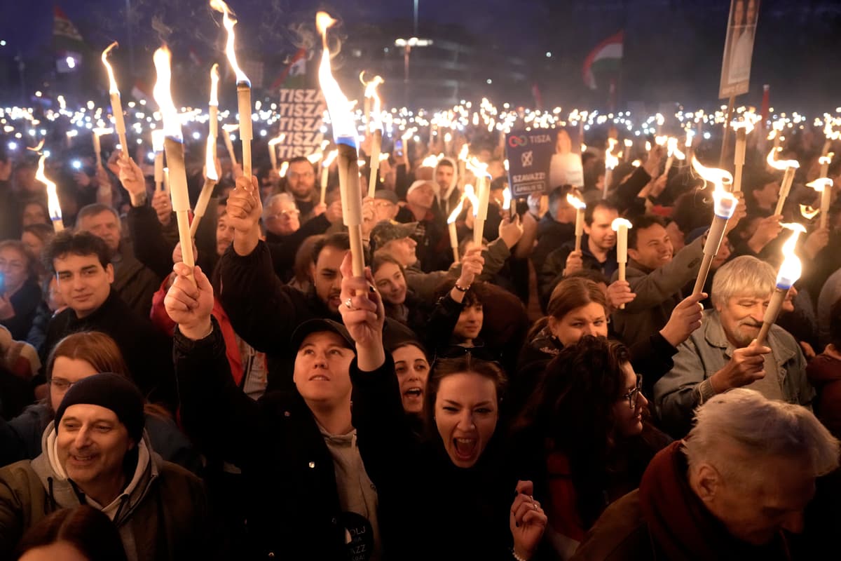 Zhromaždenie na podporu Pétera Magyara. Foto: TASR/AP
