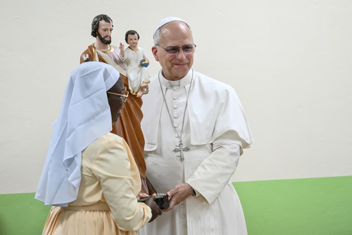 Pápež Lev XIV. na zahraničnej ceste v Kamerune. Foto:TASR/Alberto Pizzoli, Pool Photo via AP