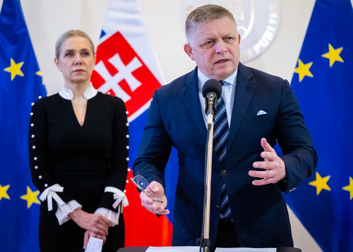 Denisa Saková a Robert Fico. Foto: TASR/Jakub Kotian