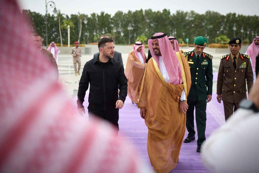 Volodymyr Zelenskyj po príchode do Saudskej Arábie 27. marca 2026. Foto: PRESIDENT OF UKRAINE / APAImages / Shutterstock Editorial / Profimedia