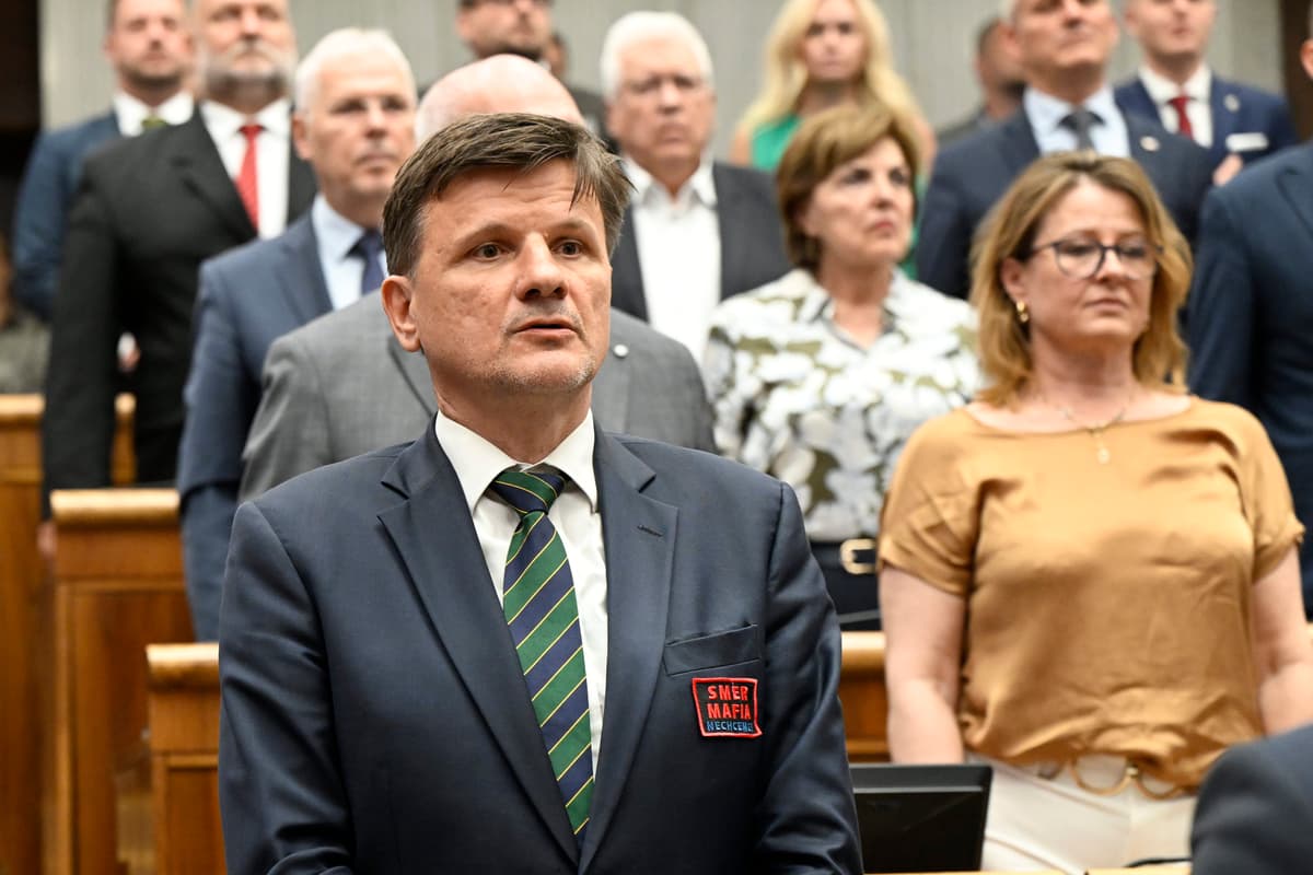 Na snímke poslanec NR SR Alojz Hlina (SaS) na poslednej riadnej schôdzi pred tradičnou letnou prestávkou 26. mája 2026 v Bratislave. Foto: Pavel Neubauer/TASR