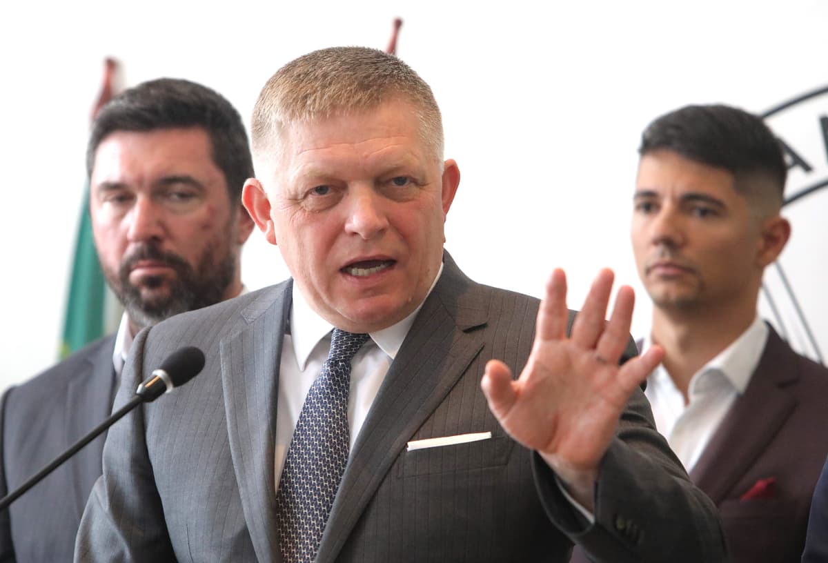 Robert Fico v Handlovej. Foto: TASR / Ján Krošlák