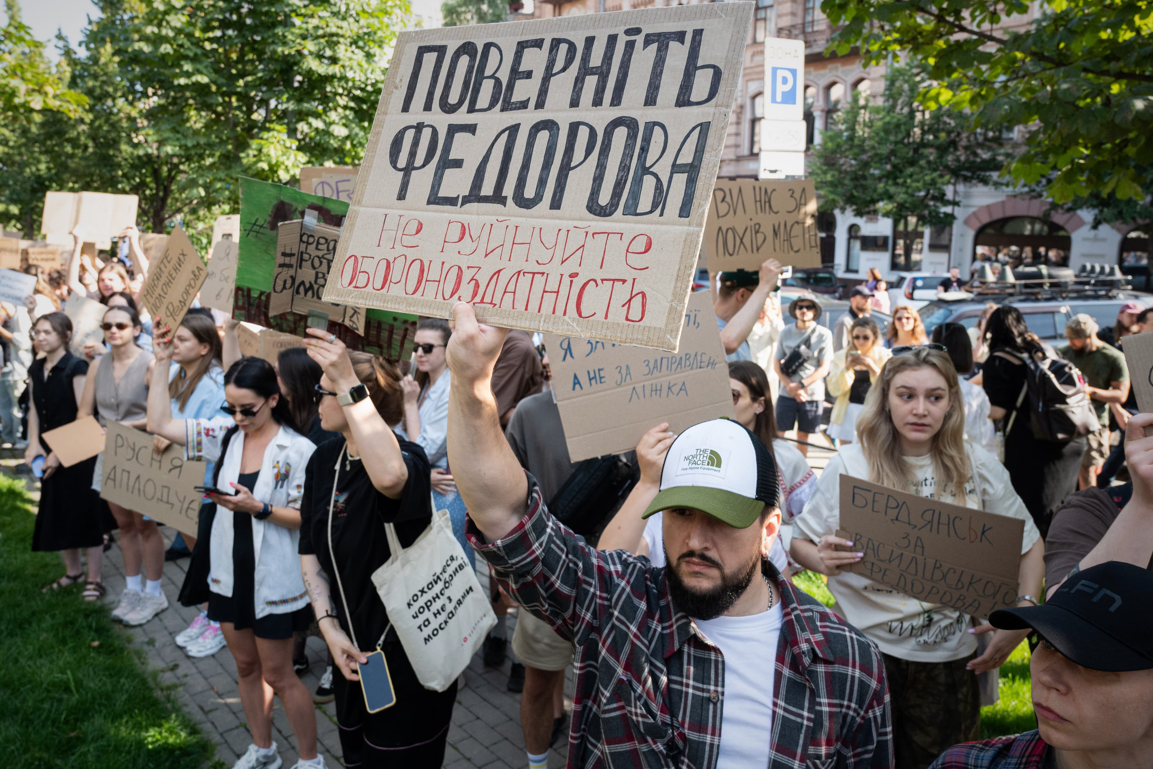 Protest proti odvolaniu ministra obrany Fedorova. Foto: TASR/AP