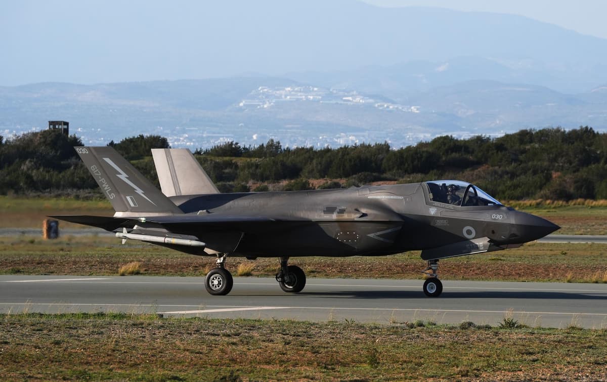 Stíhačka F-35 na základni RAF Akrotiri na Cypre 31. marca 2026. Foto: Jonathan Brady, PA Images / Alamy / Profimedia