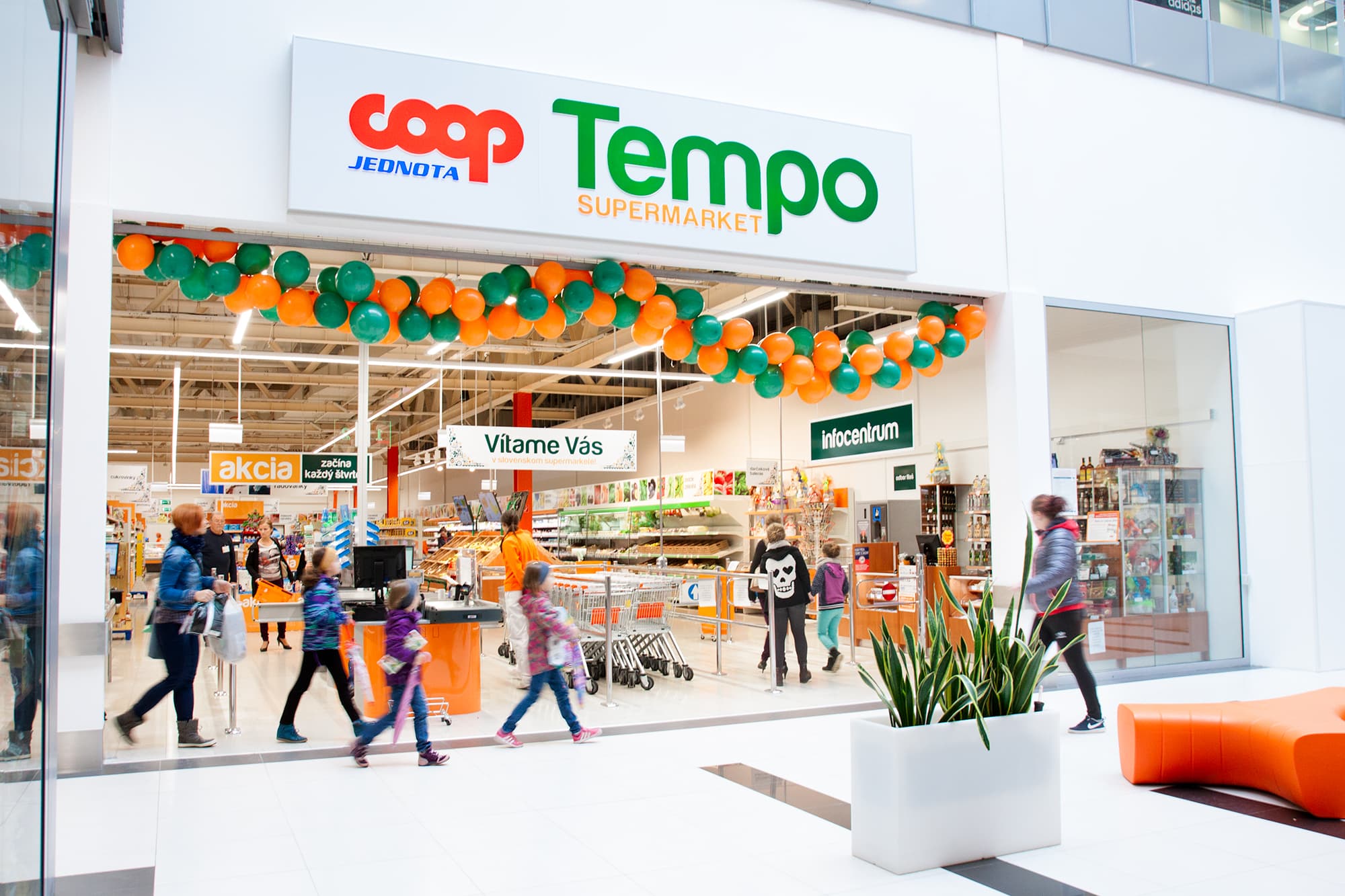 Predajňa COOP Jednota v Trenčíne. Ilustračná fotografia. Foto: Michaela.m / Wikimedia Commons, CC BY-SA 4.0