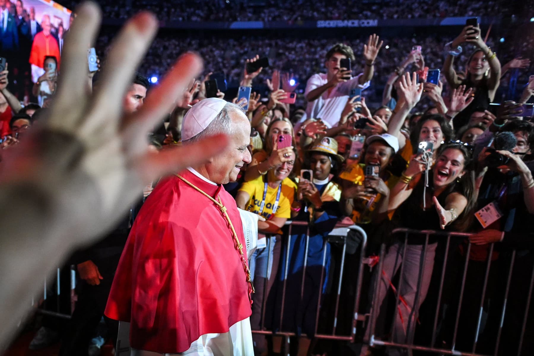 Pápež prichádza na Stade de France. Foto: Firas/ABACA / Shutterstock Editorial / Profimedia
