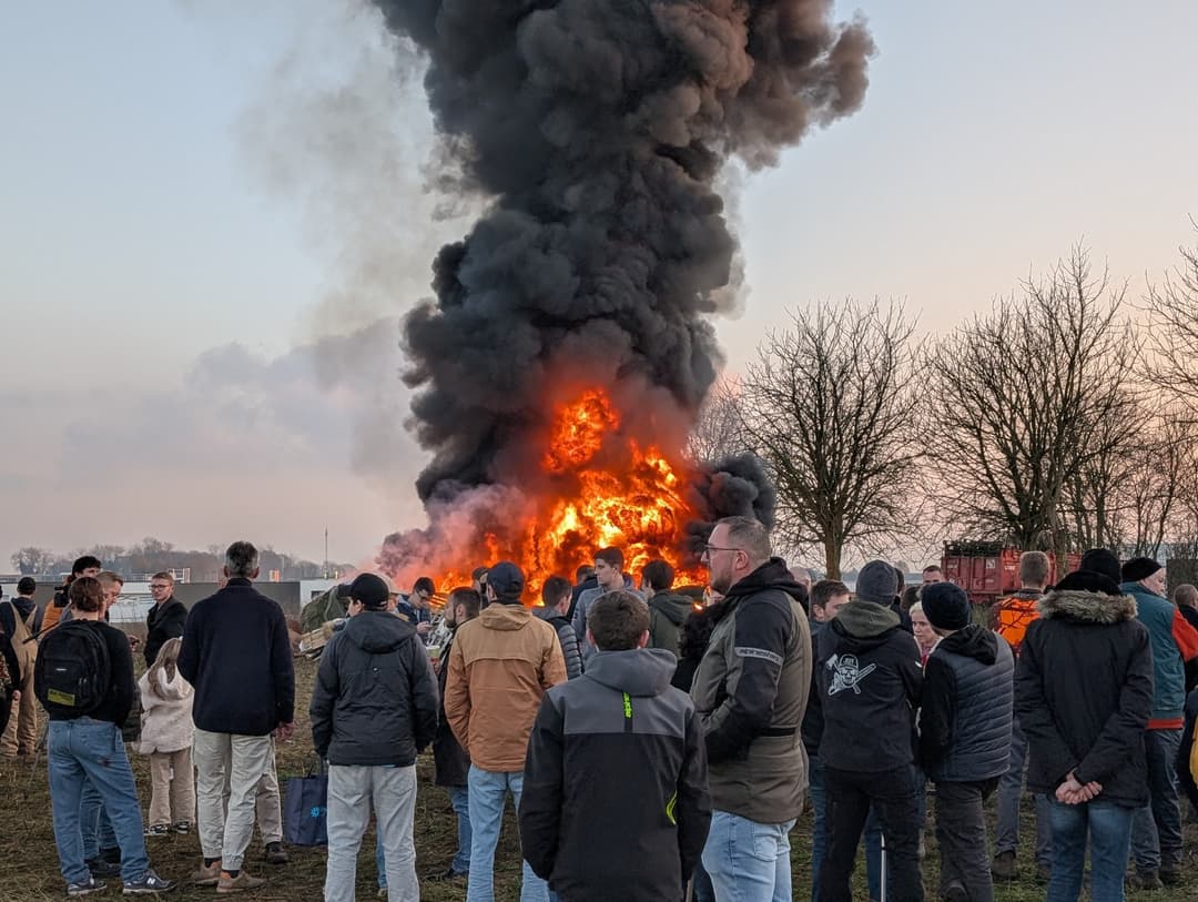 Farmári s traktormi na okružnej ceste v Arras v departemente Pas-de-Calais. Foto: AA/ABACA / Abaca Press / Profimedia