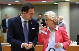 Predsedníčka Európskej komisie Ursula von der Leyenová s Ľudovítom Ódorom ako predsedom vlády v roku 2023. Foto: AA/ABACA / Abaca Press / Profimedia