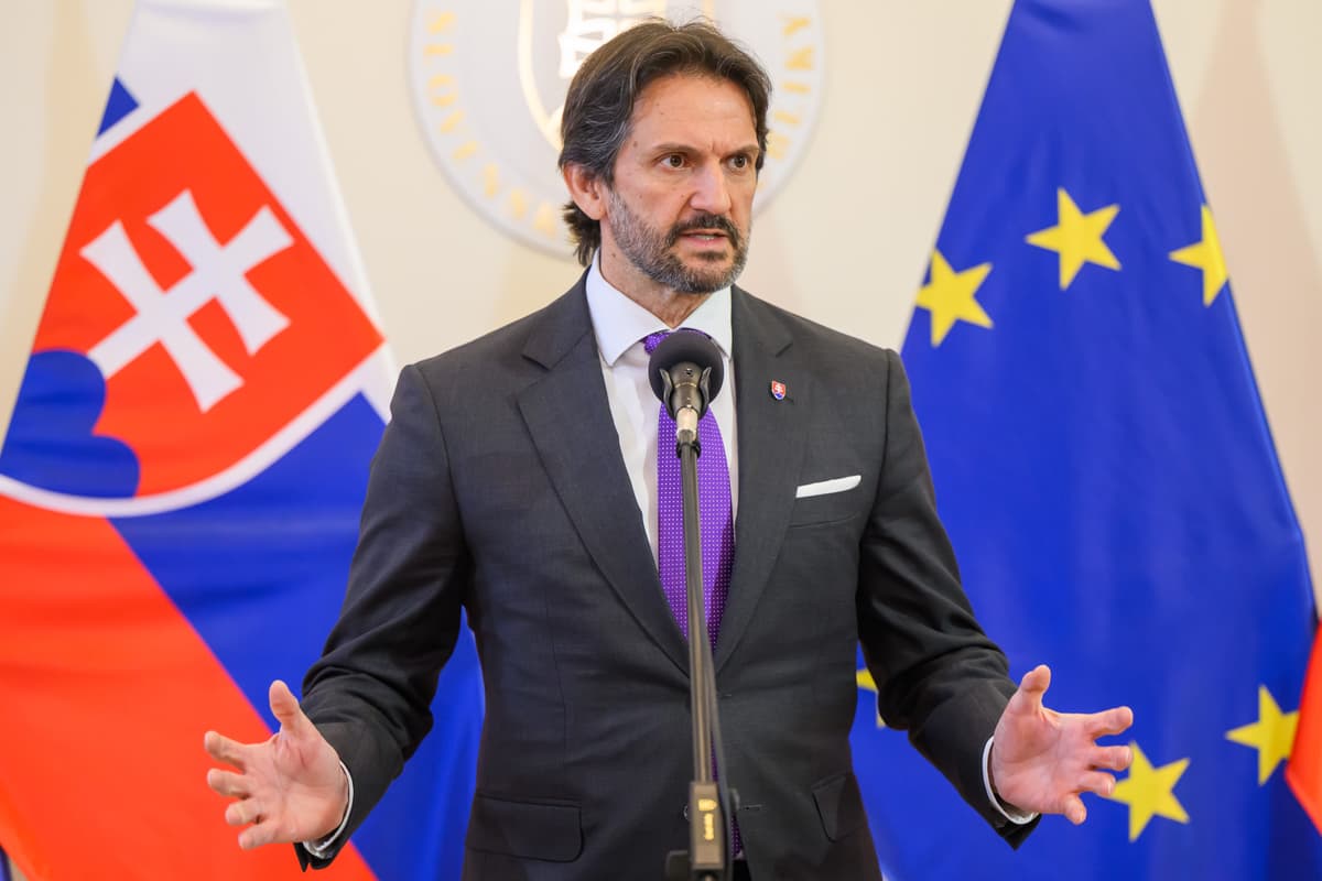 Robert Kaliňák (Smer) hovorí s novinármi po 130. rokovaní vlády SR v Bratislave 4. marca 2026. Foto: Jaroslav Novák/TASR