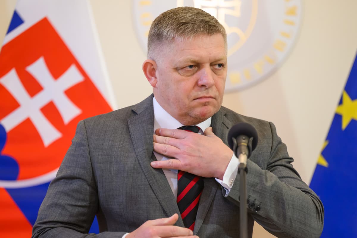 Robert Fico hovorí s novinármi po 130. rokovaní vlády SR v Bratislave 4. marca 2026. Foto: Jaroslav Novák/TASR