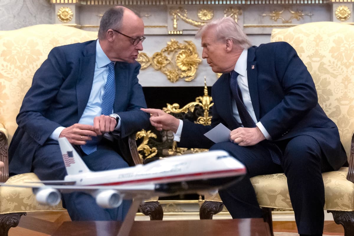 Friedrich Merz a Donald Trump v Oválnej pracovni. Foto TASR/AP