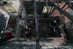 Vypálený palestínsky dom vo Fundokumíji na Západnom brehu. Foto: Nedal Eshtayah / ANADOLU / Anadolu via AFP / Profimedia