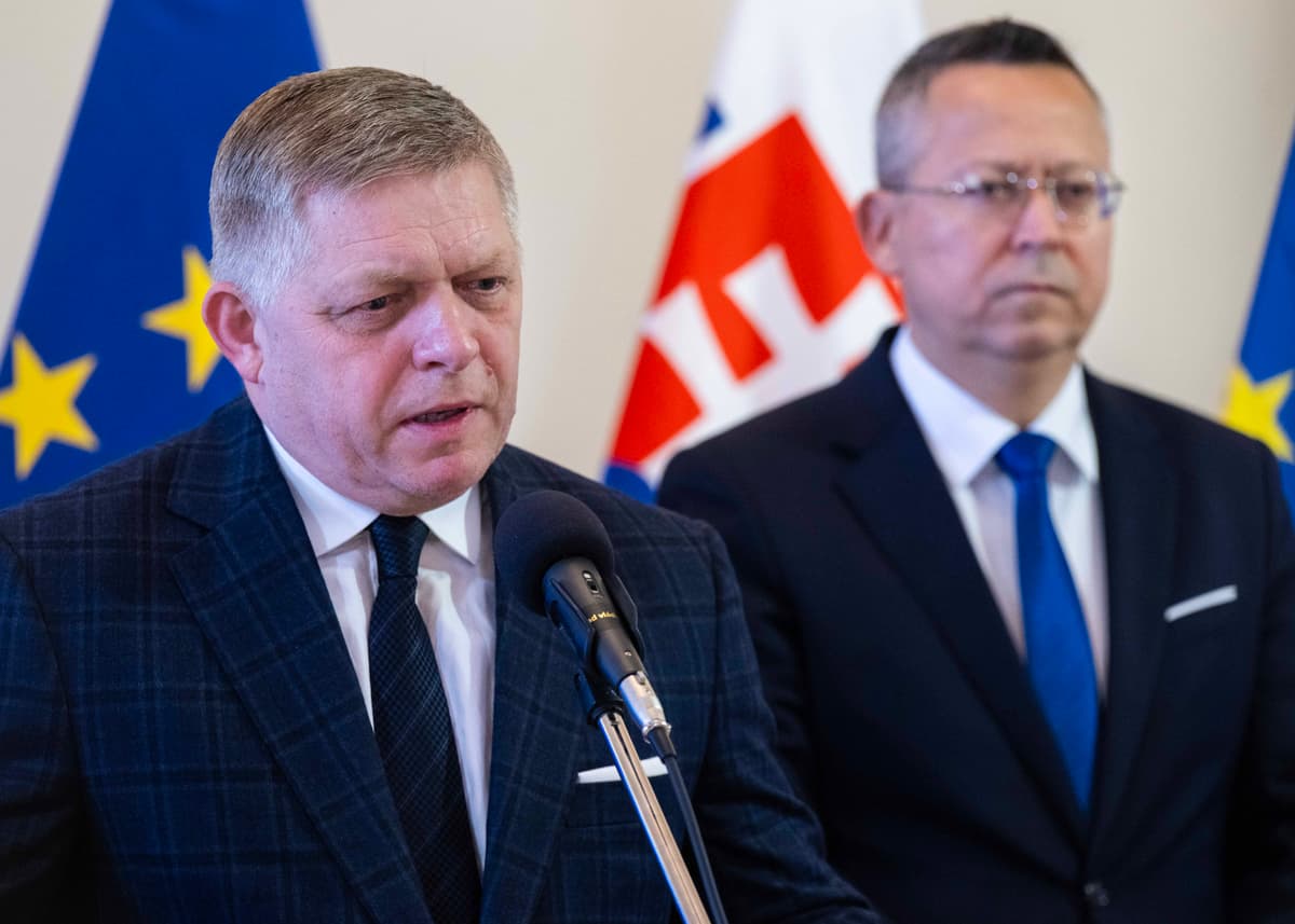 Robert Fico a Ladislav Kamenický. Foto: Jakub Kotian/TASR